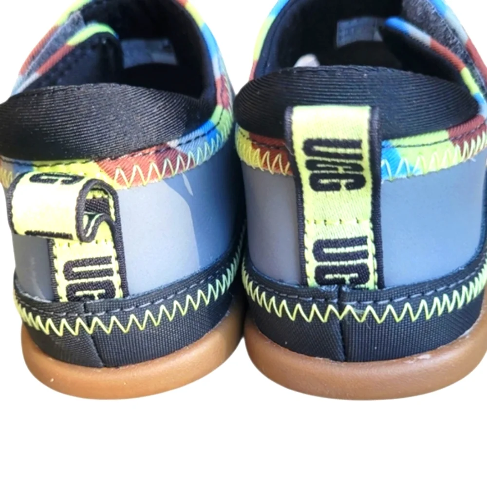 Ugg Delta Closed Toe Water Sandal Blue Multi Size 11 Boy